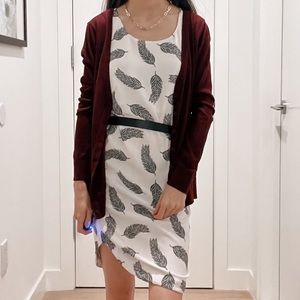 White Sleeveless Feather Patterned Dress